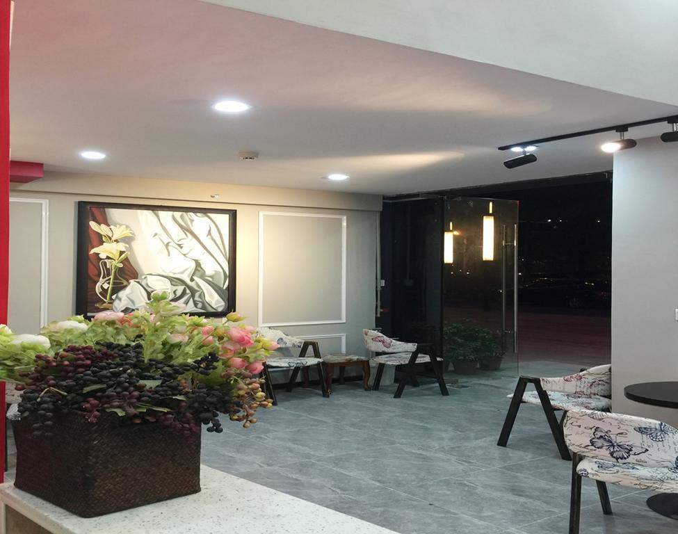 April Fair Duplex Apartment Guangzhou South Railway Station Ao Yuan Yue Shi Dai Branch Exteriér fotografie